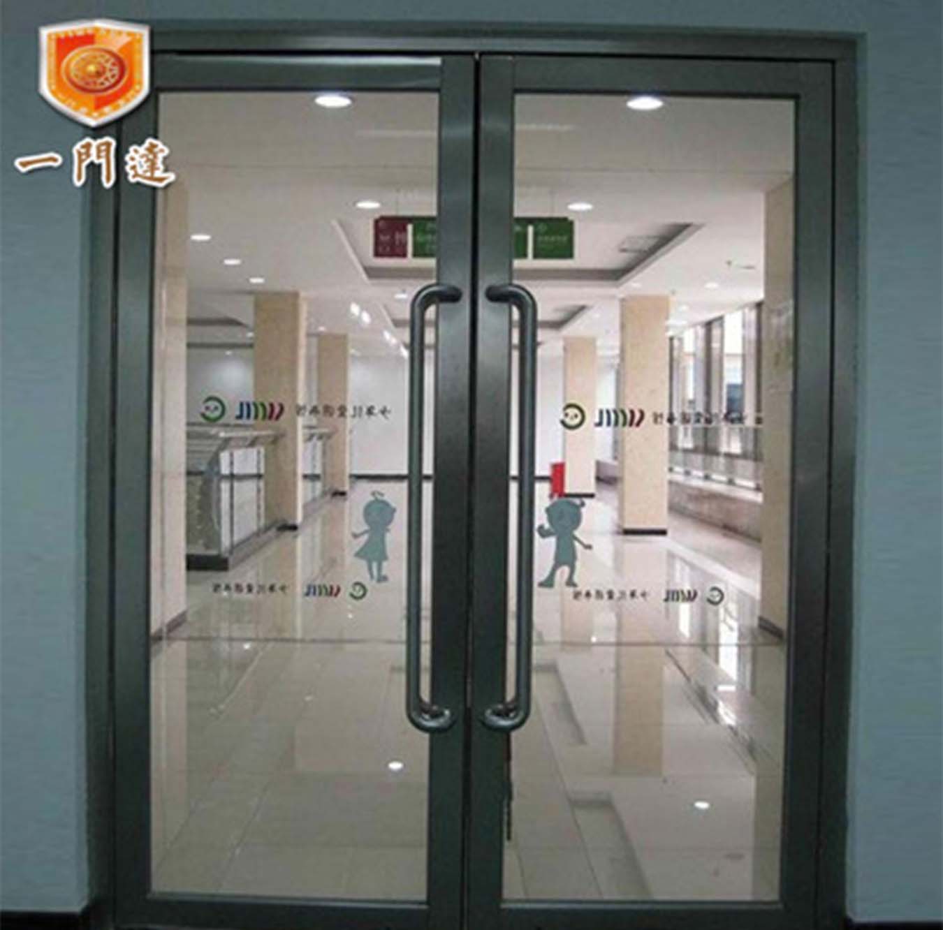 广西钢质<a href=http://www.ymdfhm.com/bolifanghuomen/meiguijinbuxiugangbolifanghuomen/ target=_blank class=infotextkey>防火门</a>(专车)